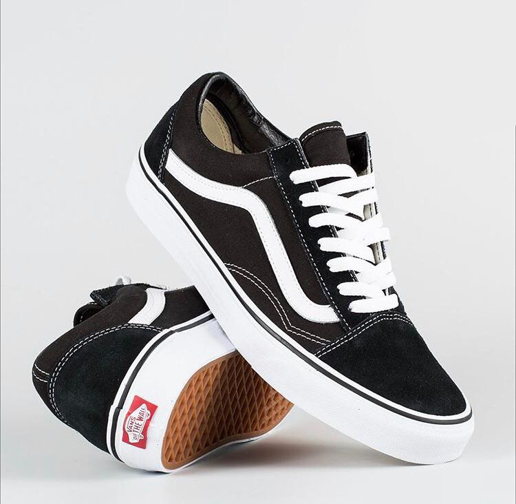 TÊNIS VANS OLD SKOOL PRETO BRANCO