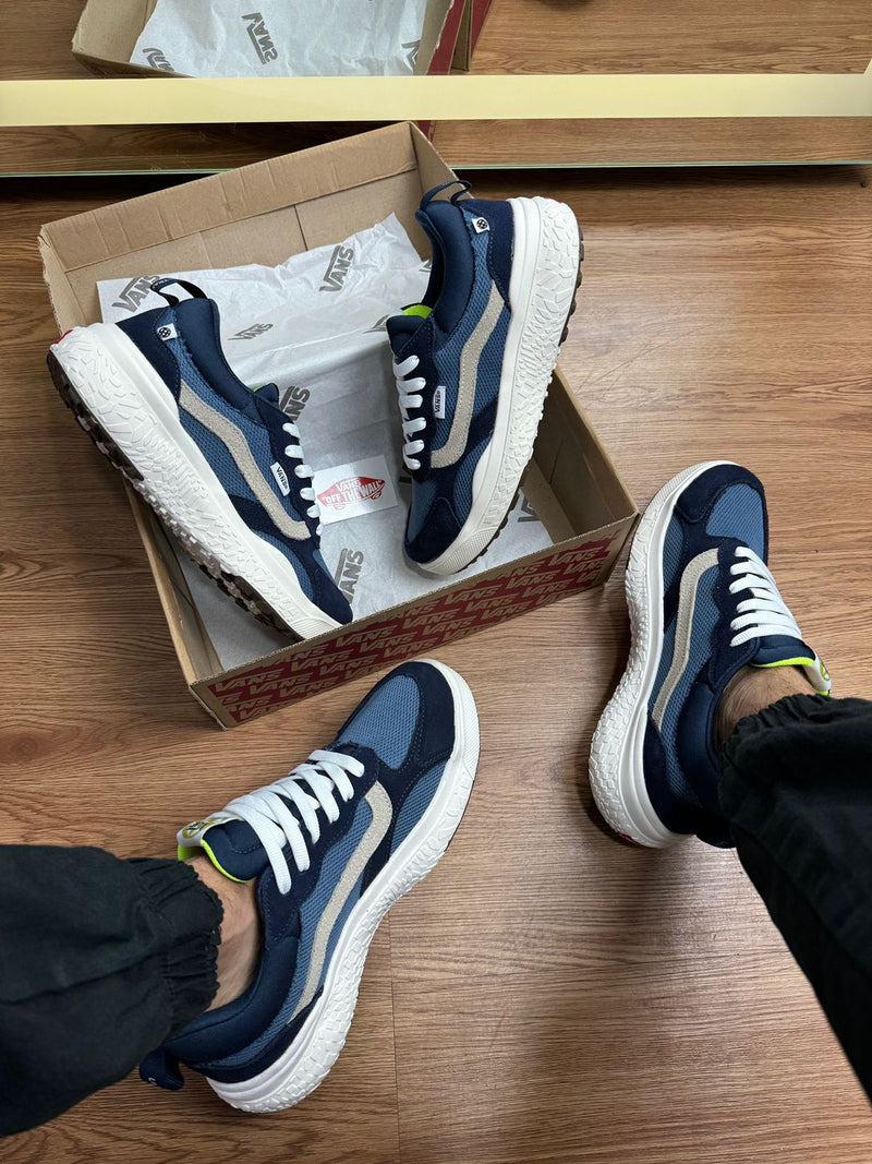 TÊNIS VANS ULTRARANGE NEO VR3 AZUL MARINHO