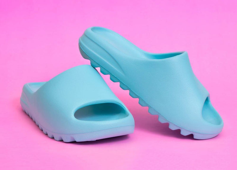 CHINELO SLIDE NUVEM YEEZY AZUL CLARO