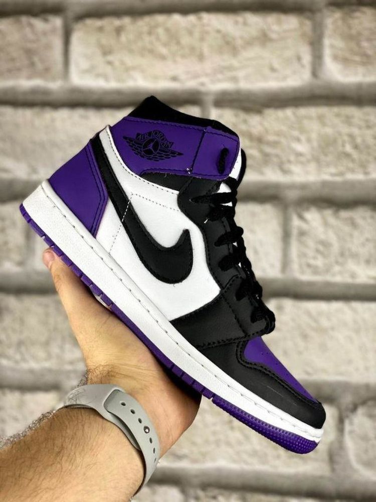 BOTA AIR JORDAN PRETO ROXO