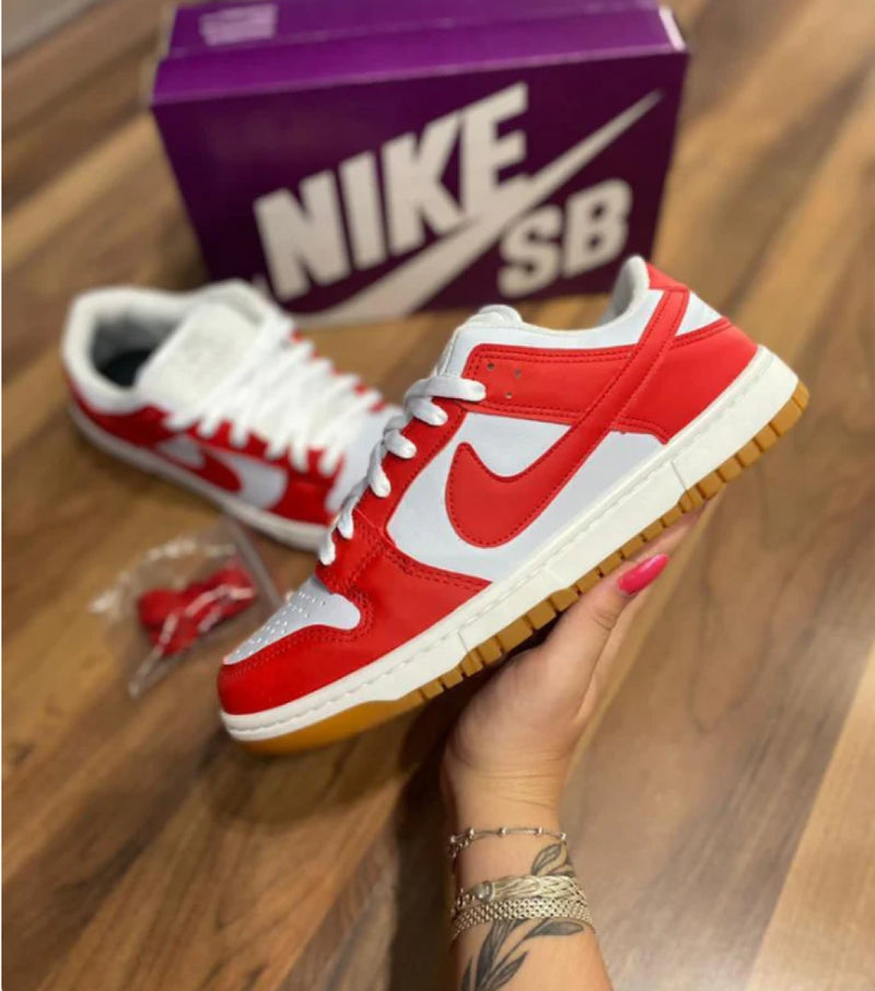 TÊNIS AIR DUNK VERMELHO CARAMELO